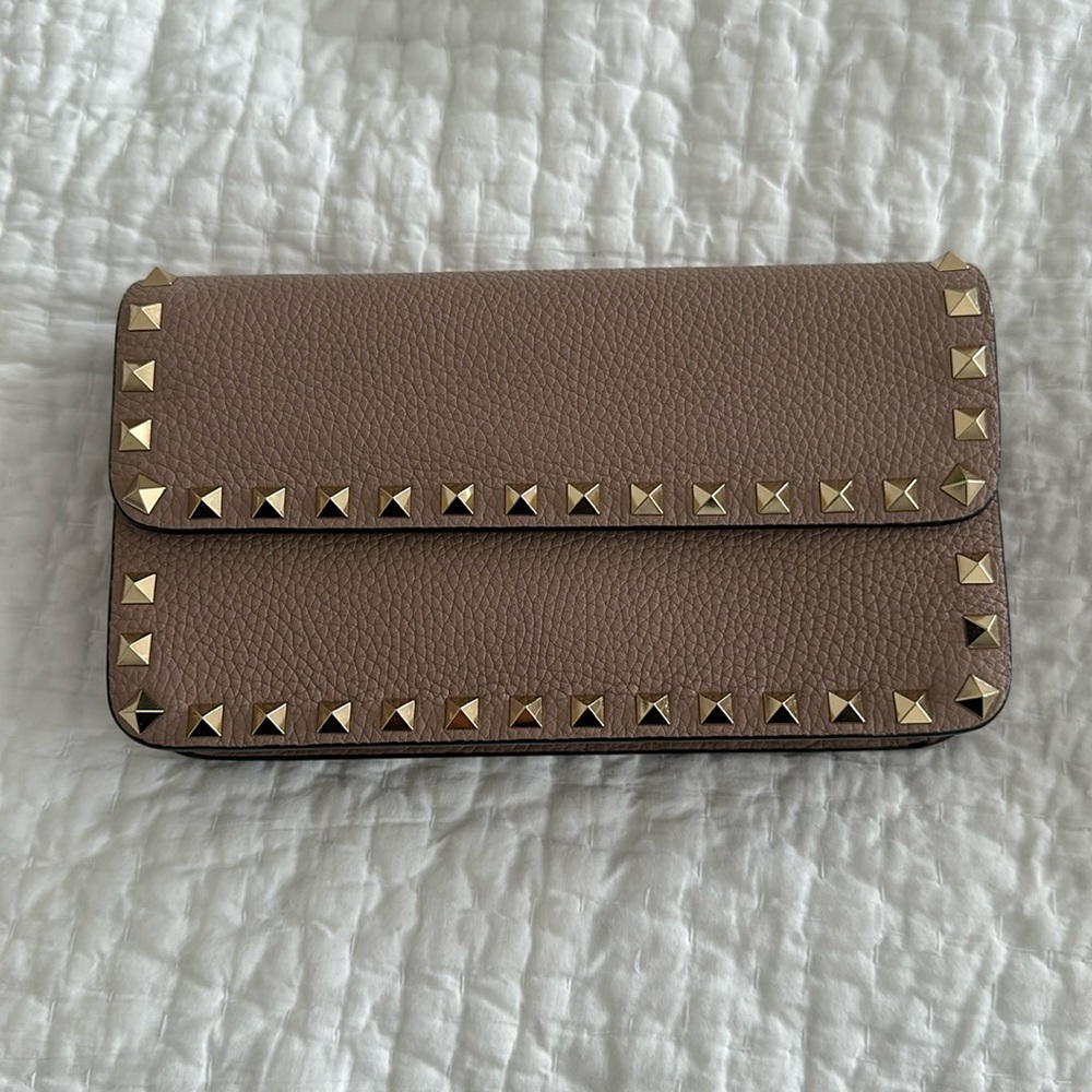 Valentino Garavani Rockstud chain pouch